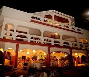 coral-cove-resort-spa.hotelsnegriljamaica.com/